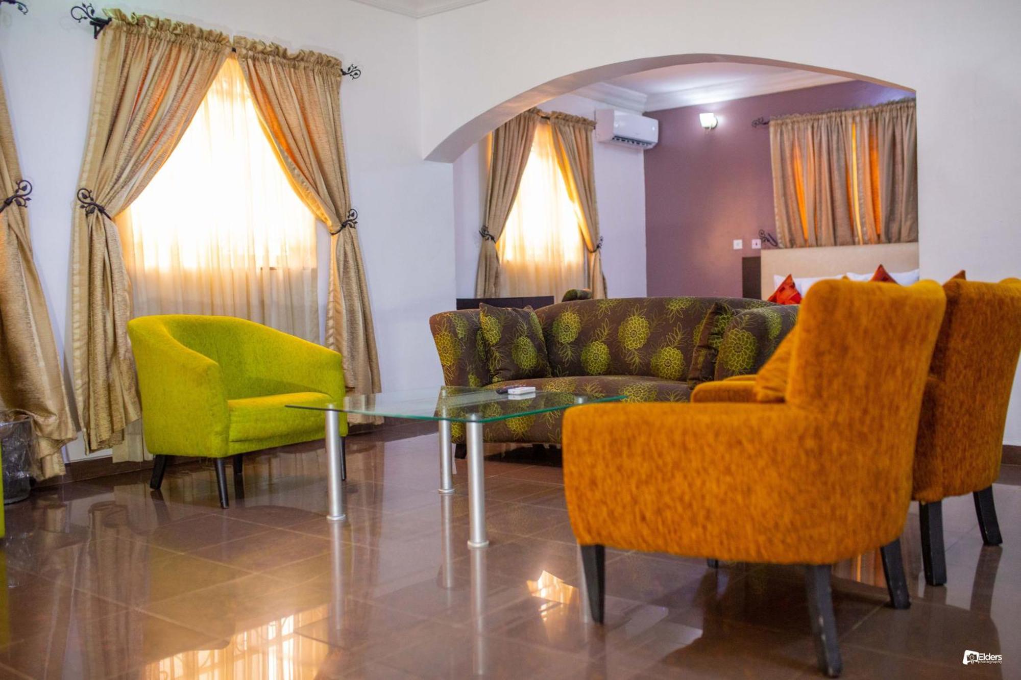Suru Express Hotel GRA Lagos Exterior foto