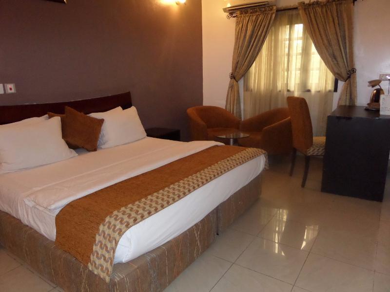 Suru Express Hotel GRA Lagos Exterior foto