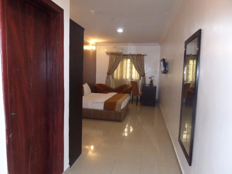 Suru Express Hotel GRA Lagos Exterior foto